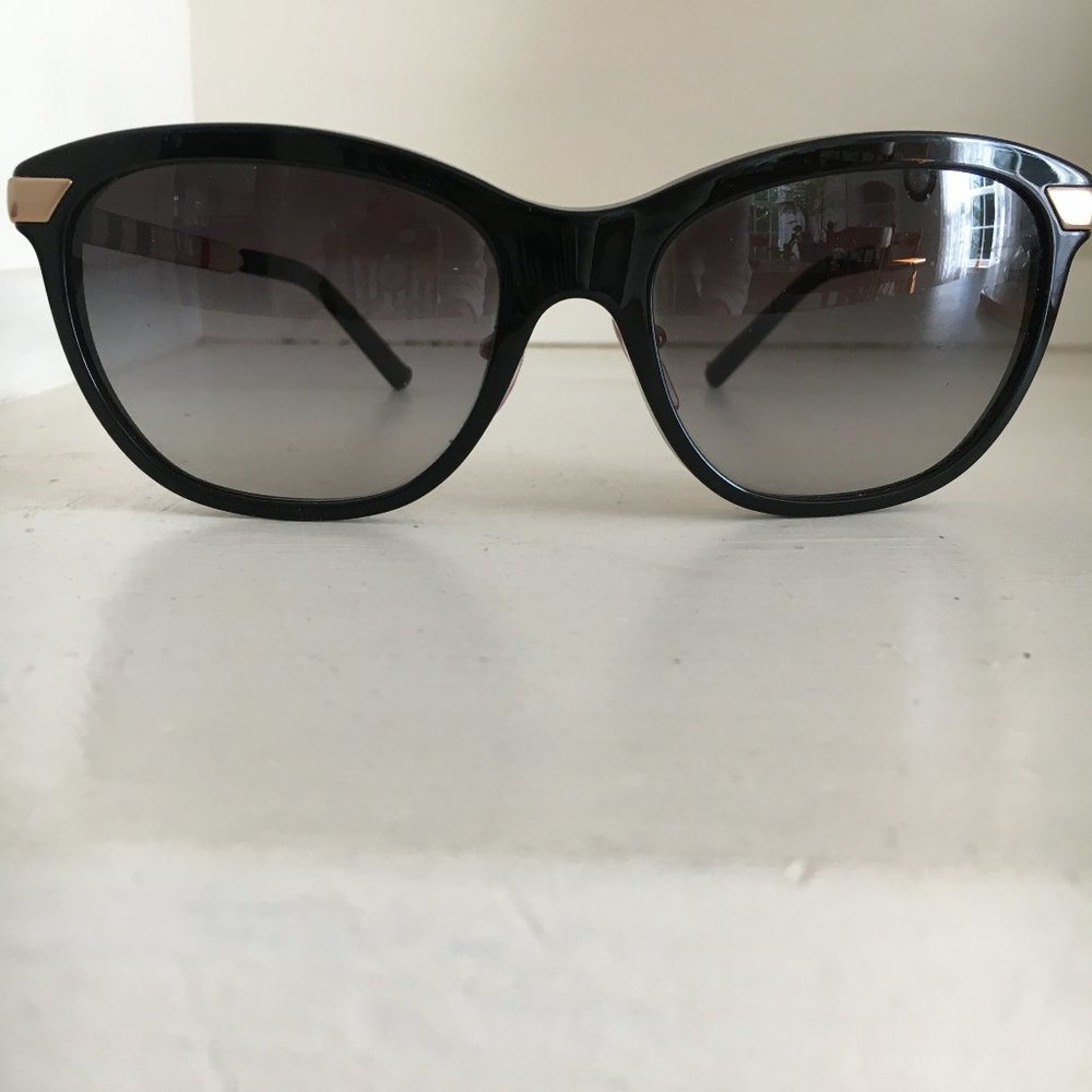 Authentic BURBERRY Sunglasses with Case